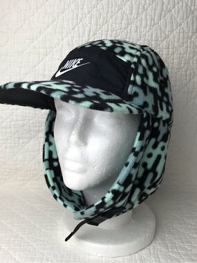 Nike Fly Cap Earflap Fleece Adult Unisex SZ M/L Green Black HQ0362-010